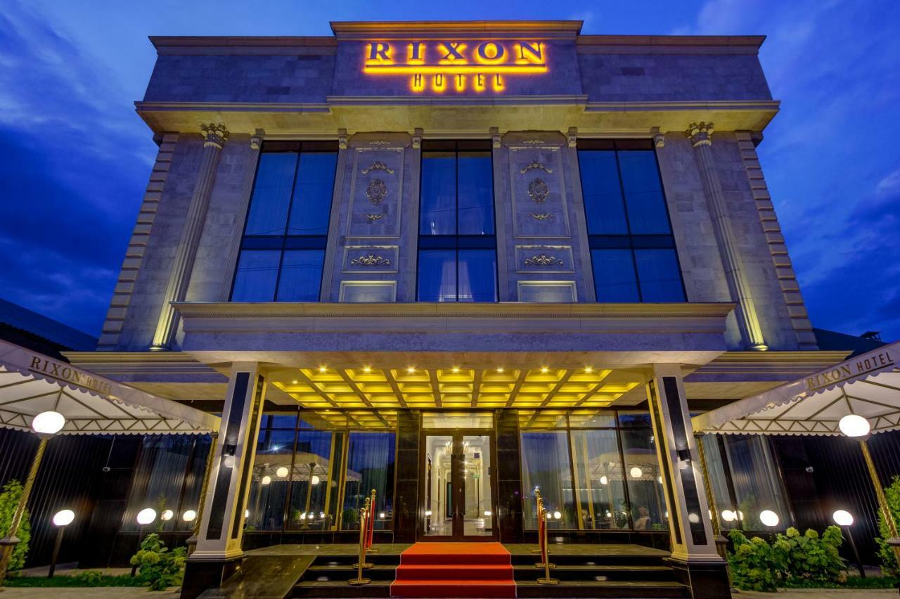 Rixon Hotel Bishkek Exterior foto